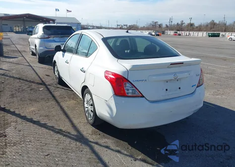 2014 Nissan Versa 1.6 Sv z USA, uszkodzony, nr VIN 3N1CN7AP0EL865955